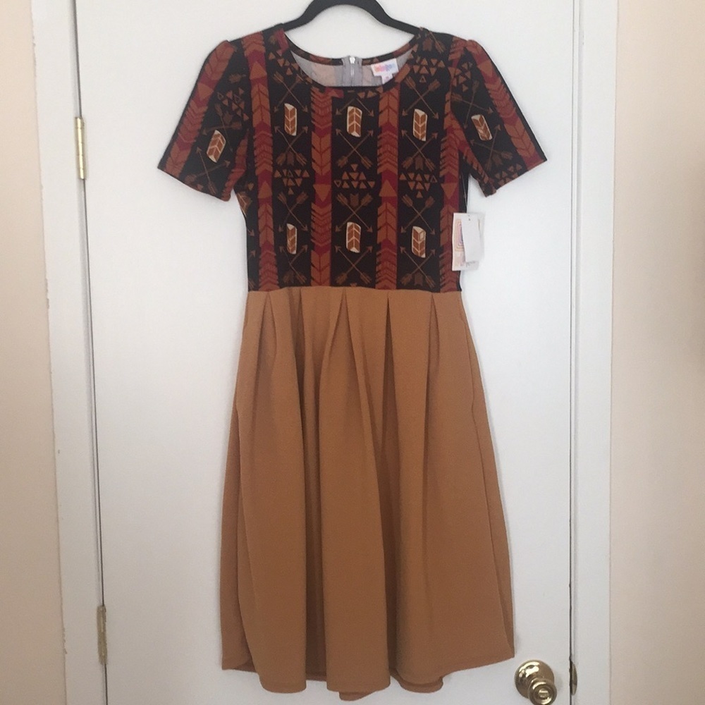 M LuLaRoe‎ Amelia Dress G04 1119